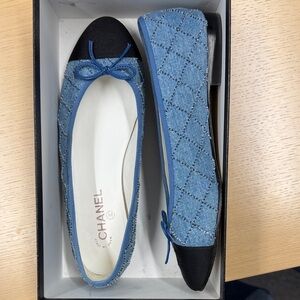 CHANEL Denim Blue and Black Flats Size 42C